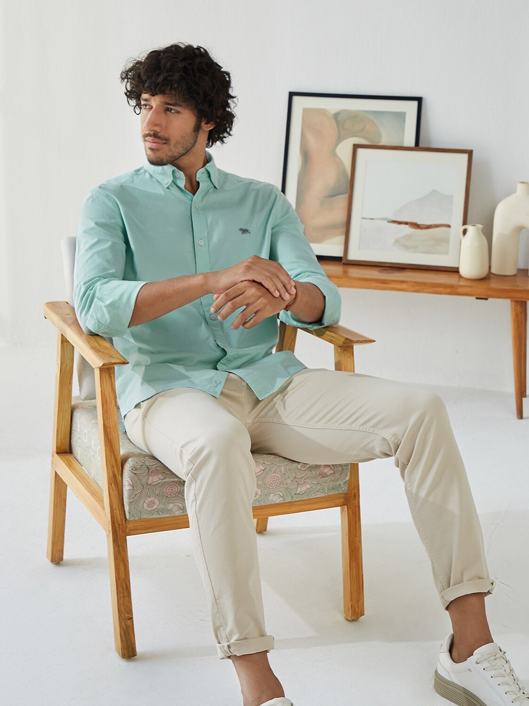 

Andamen Men Green Classic Slim Fit Casual Shirt