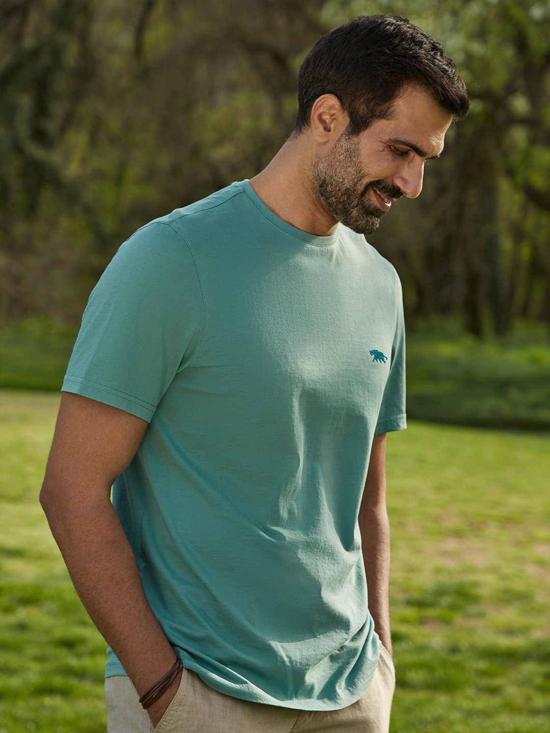 

Andamen Men Green Classic Casual Shirt