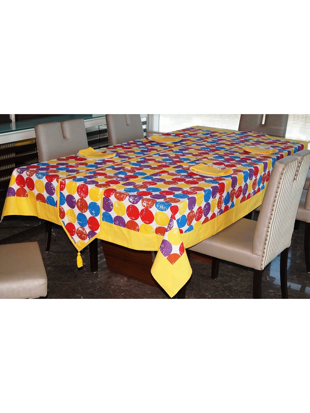 

Lushomes Yellow & Red Geometric Printed 4 Seater Table Linen Set