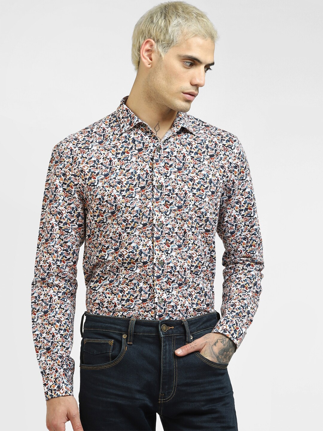 

Jack & Jones Men White & Brown Floral Printed Casual Shirt