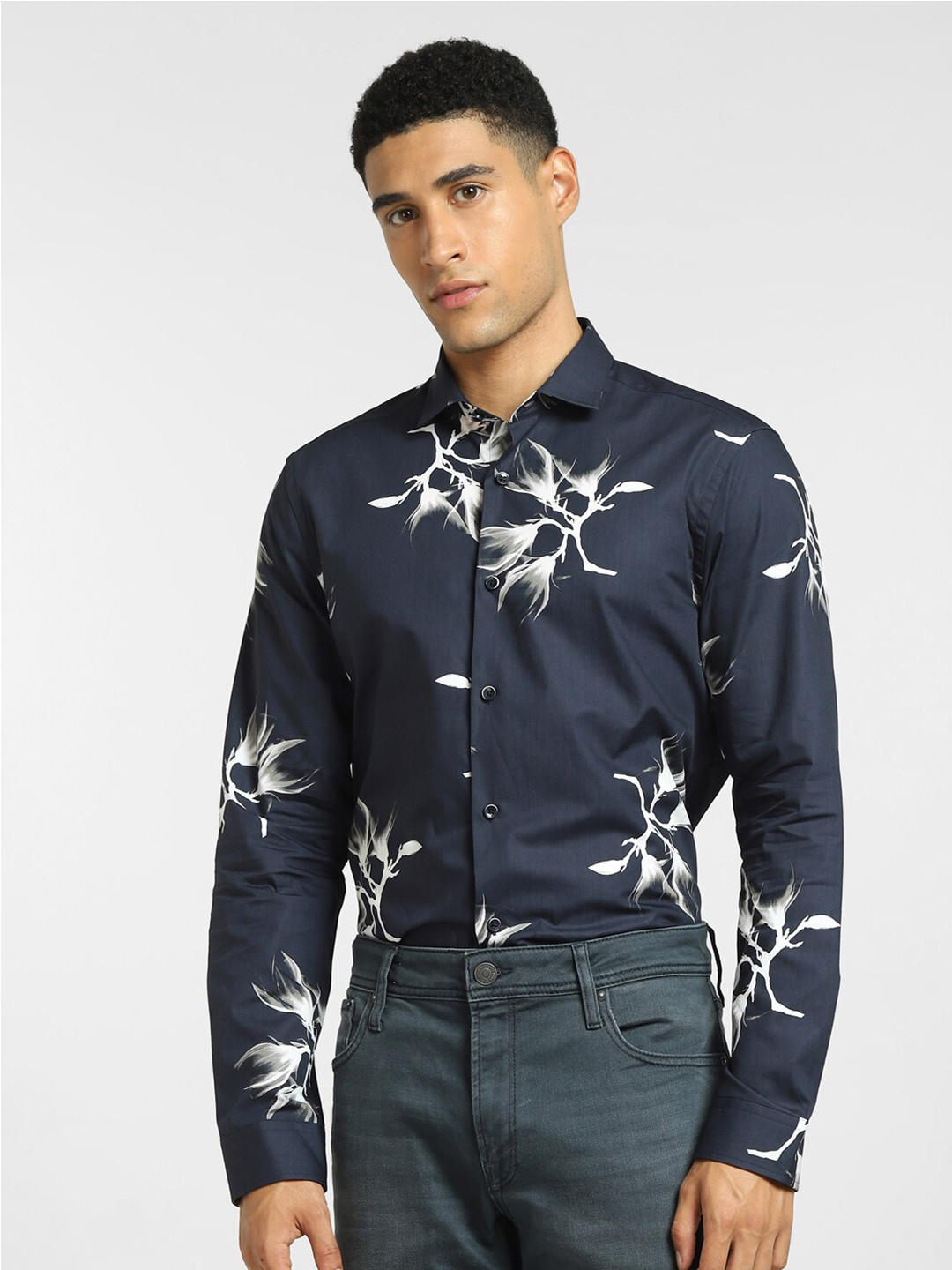 

Jack & Jones Men Blue Floral Printed Regular Fit Cotton Casual Shirt