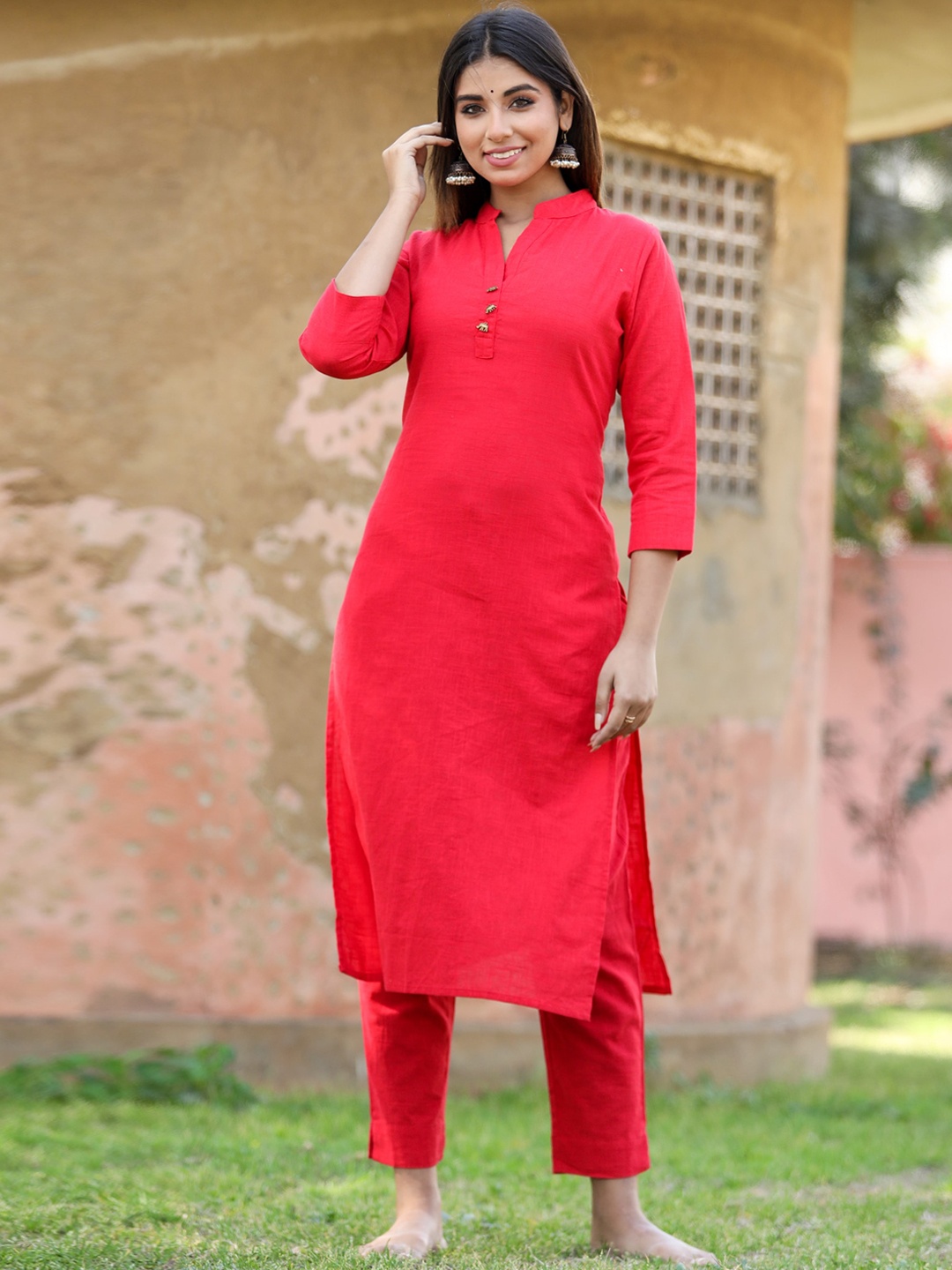 

KAAJH Women Red Cotton Kurta
