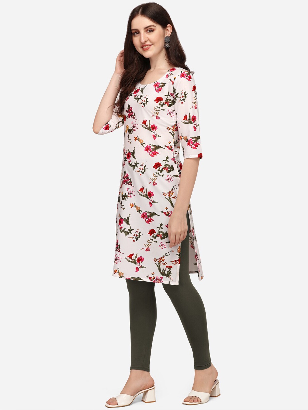 

LEWAWAA Women White Floral Printed Crepe Kurta