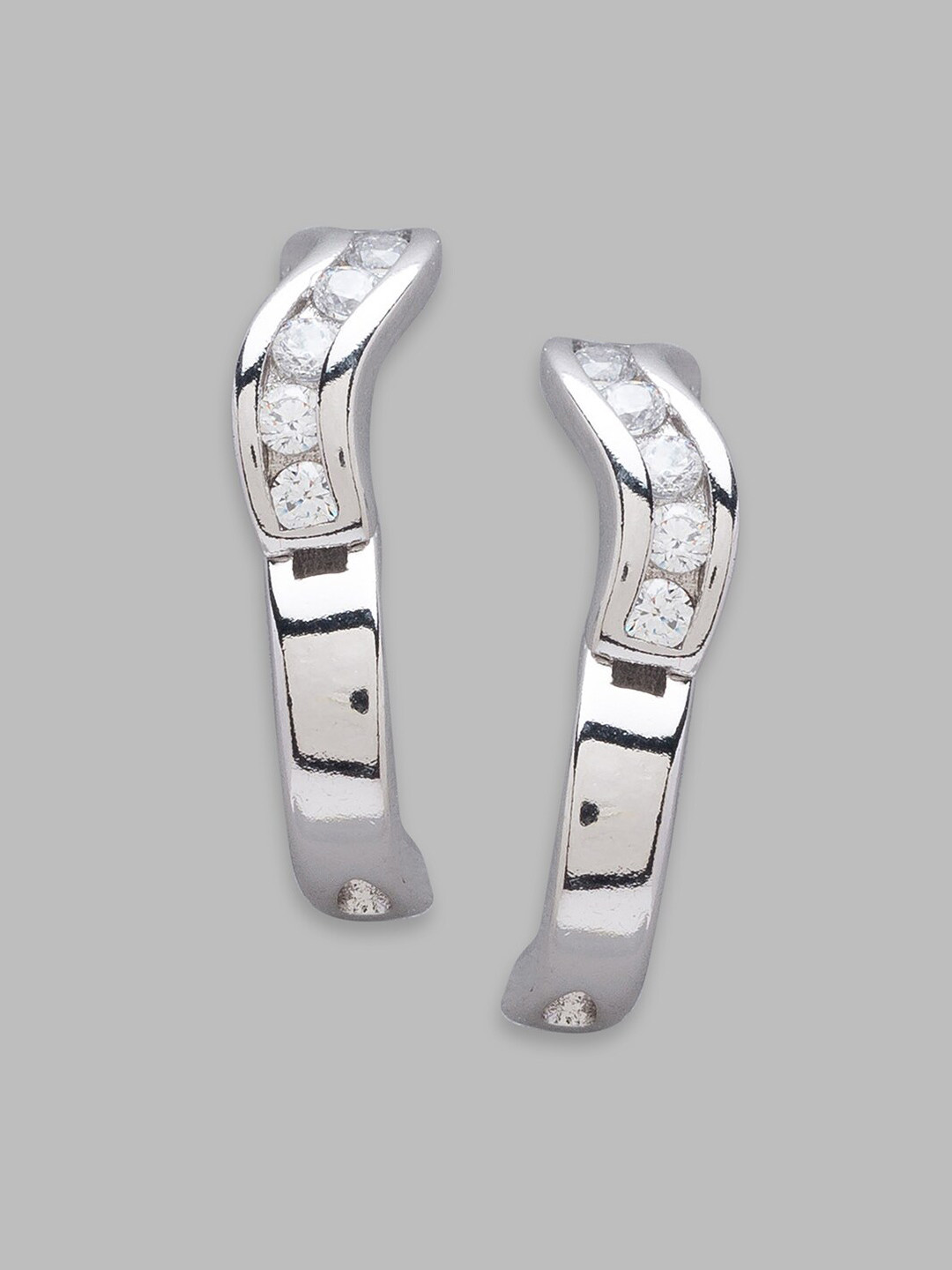 

Globus Silver-Toned Geometric Studs Earrings