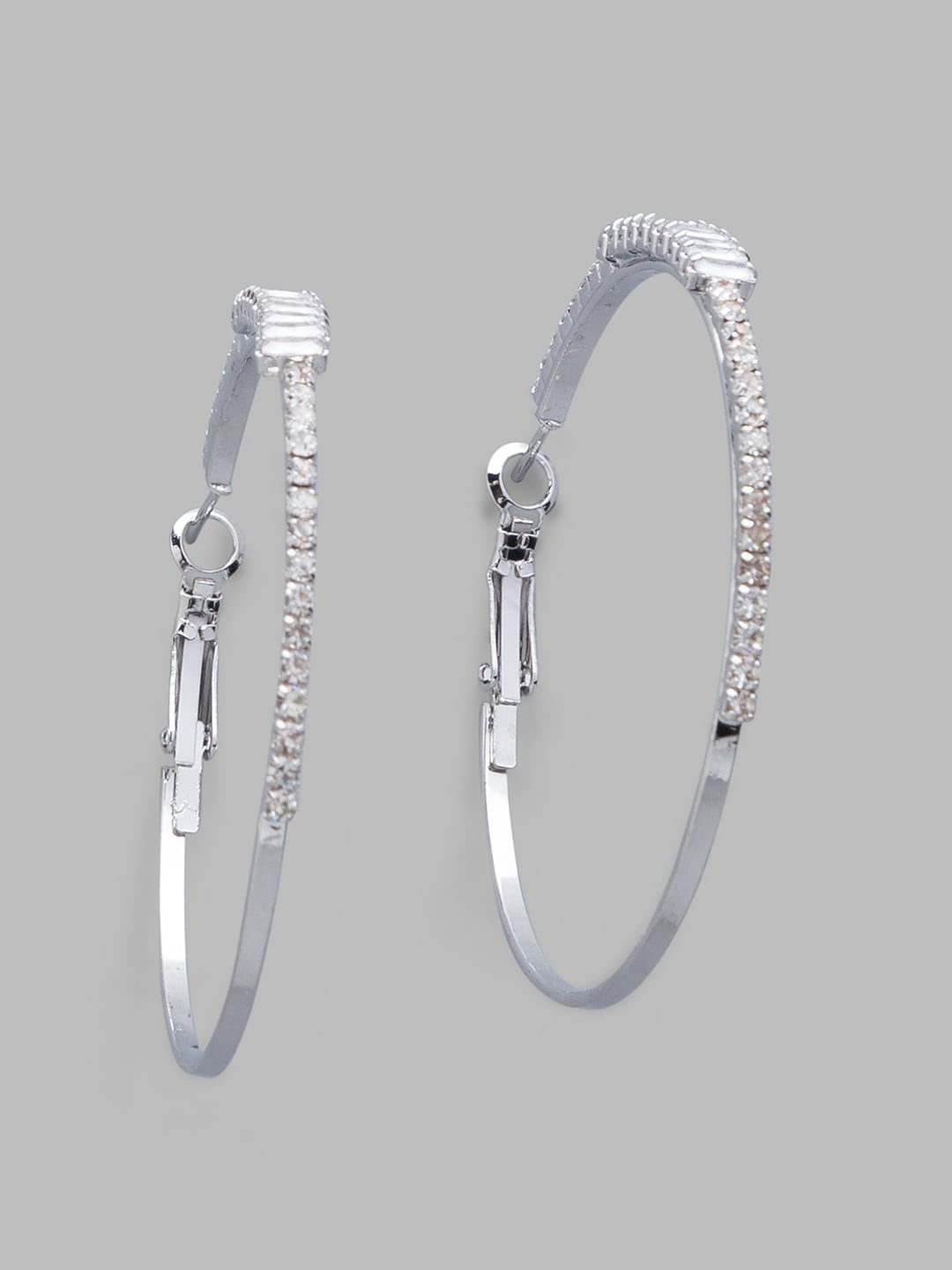 

Globus Silver-Toned Circular Hoop Earrings