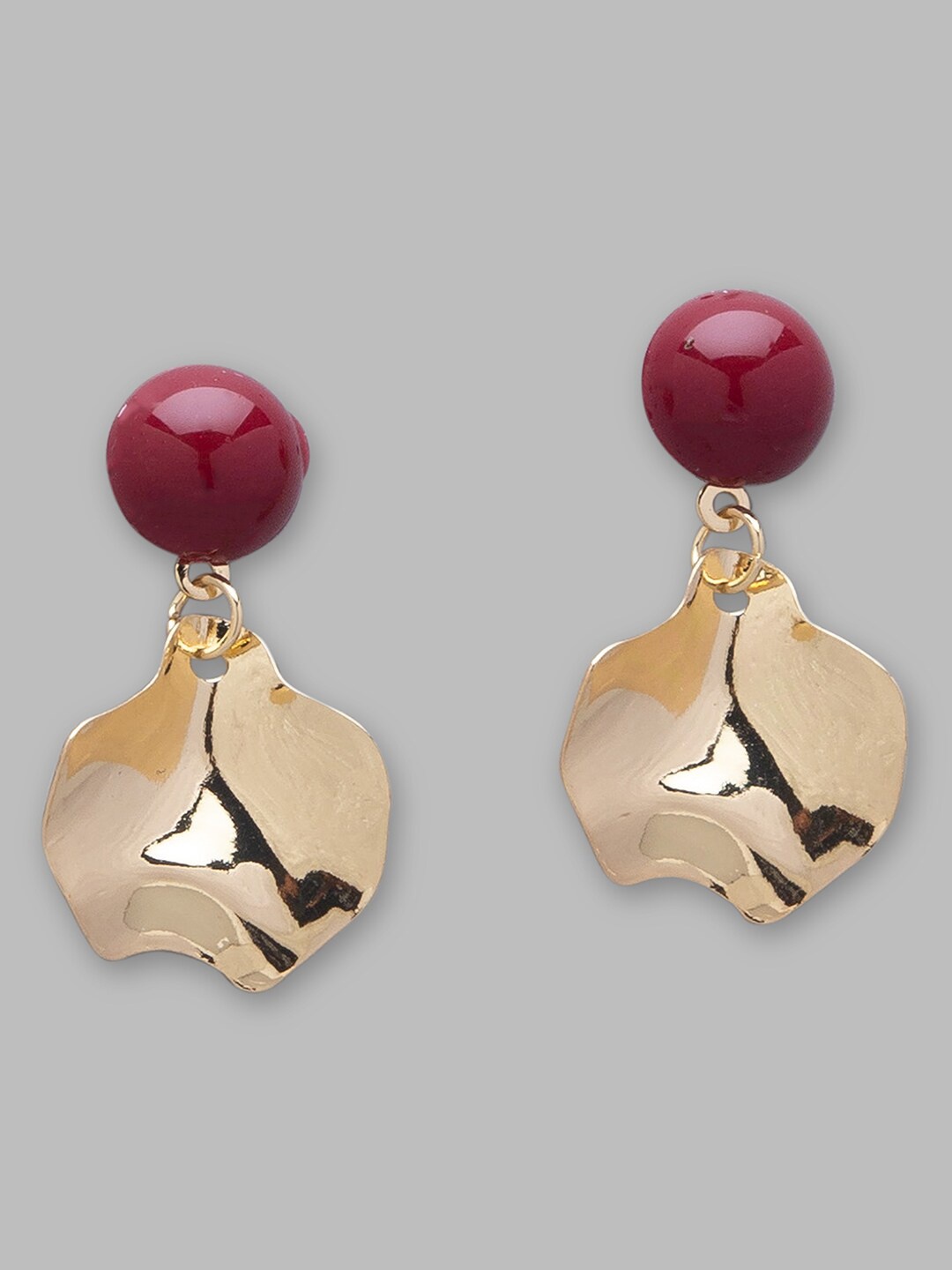 

Globus Women Maroon Gold-Plated Geometric Drop Earrings