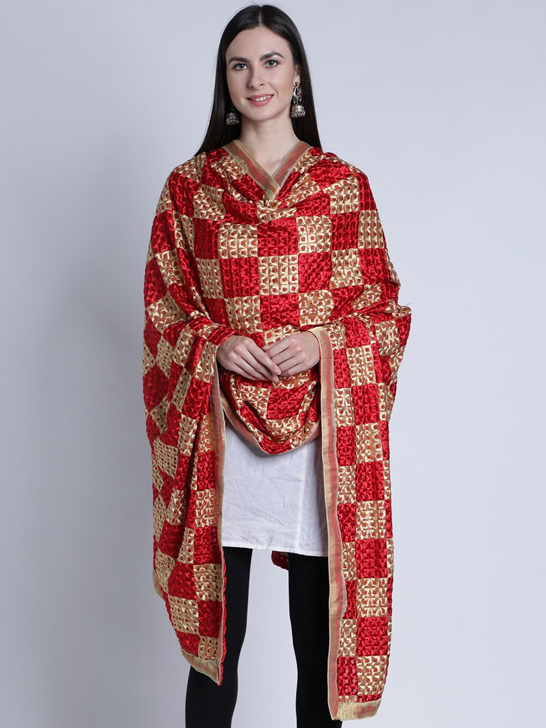 

Moda Chales Red & Gold-Toned Embroidered Dupatta with Phulkari