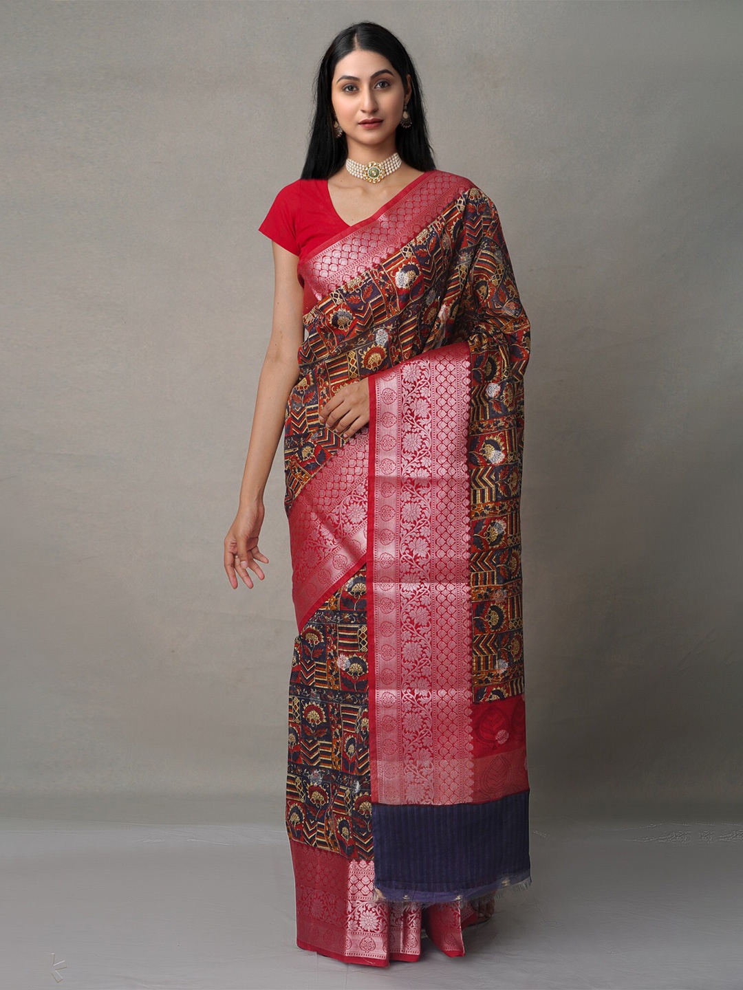 

Unnati Silks Magenta & Silver-Toned Ajrakh Zari Silk Cotton Maheshwari Saree