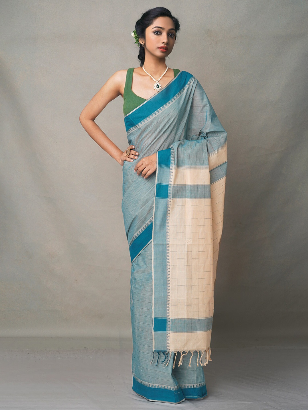 

Unnati Silks Green & Blue Woven Design Pure Cotton Chettinad Saree
