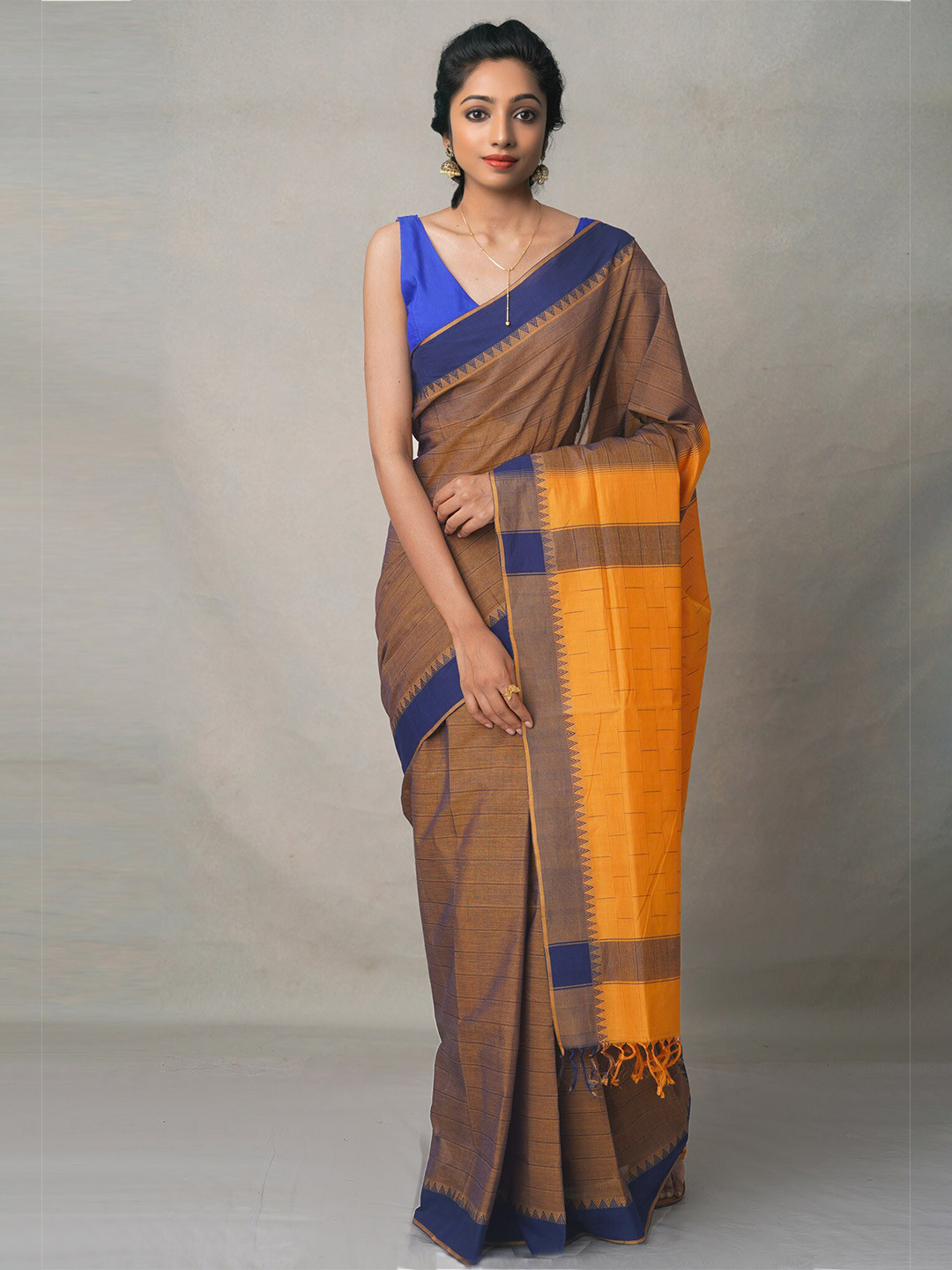 

Unnati Silks Brown & Orange Woven Design Pure Cotton Chettinad Saree