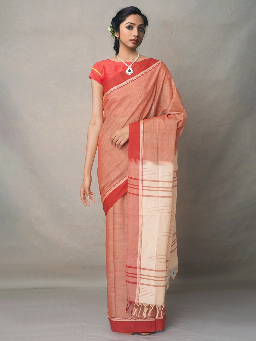 

Unnati Silks Peach & Cream Pure Cotton Chettinad Saree