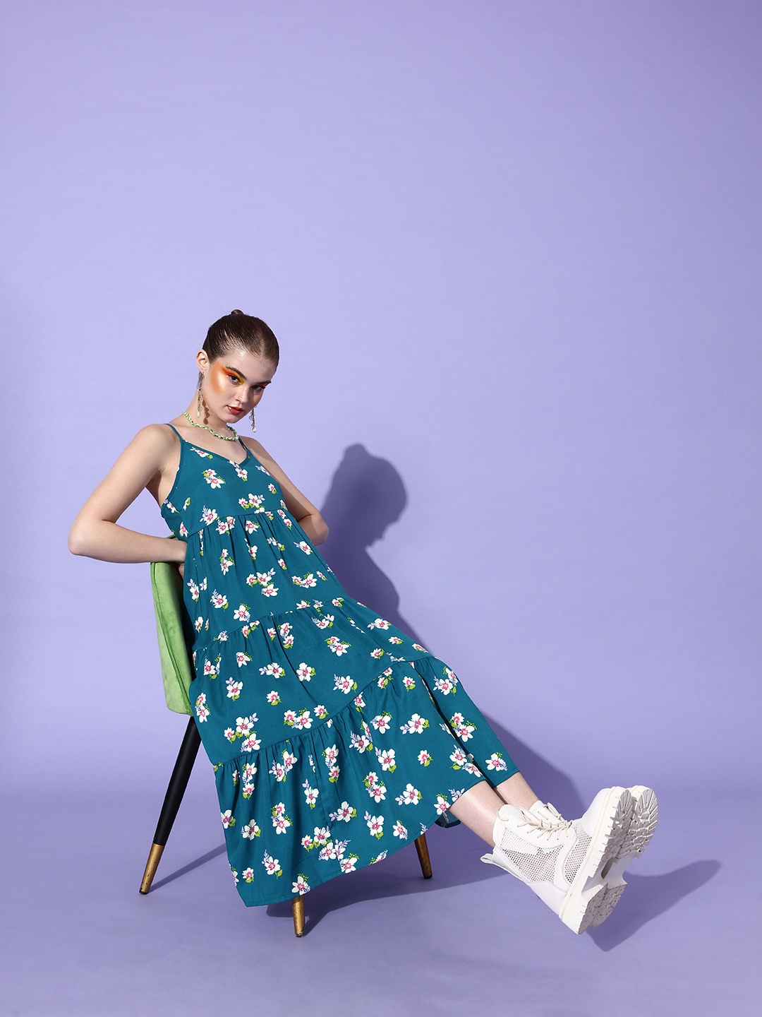 

DressBerry Women Blue & White Floral Printed Tiered A-Line Midi Dress
