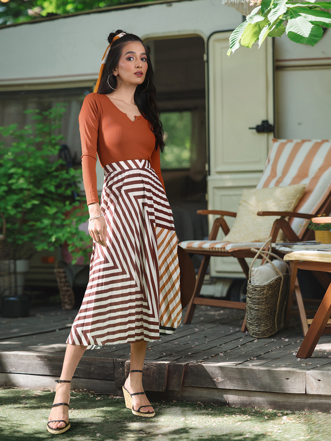 

DressBerry Brown Self-Design Knits Bits Top