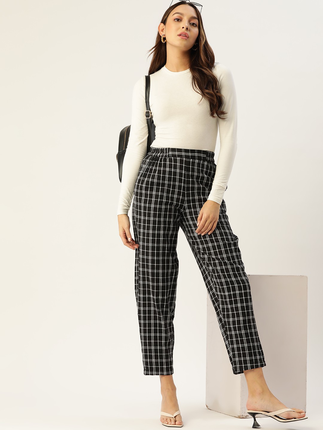 

4WRD by Dressberry Women Checked Trousers, Black