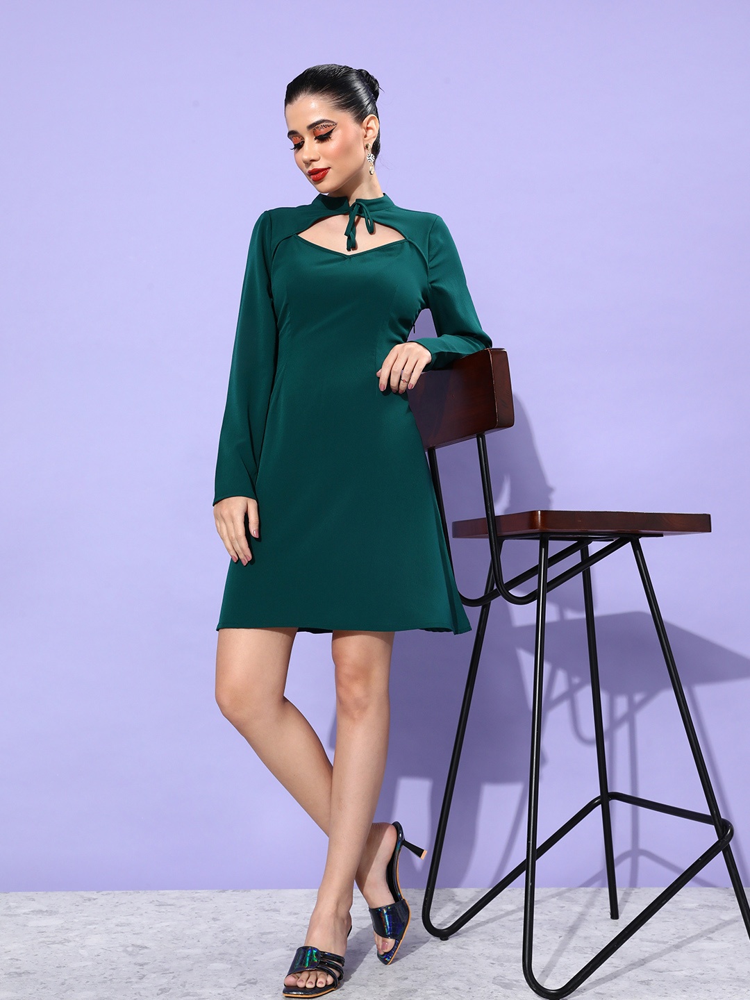 

4WRD by Dressberry Teal Green Solid Tie-Up Neck Cut-Out A-Line Mini Dress