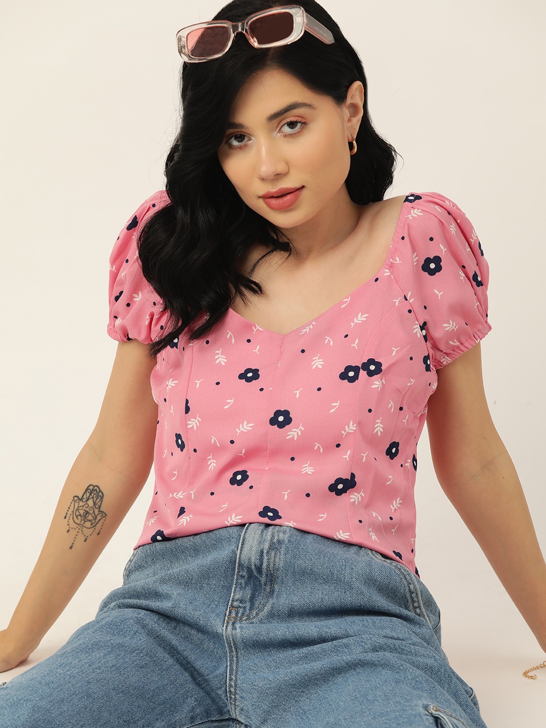 

DressBerry Pink & Navy Blue Floral Print Sweetheart Neck Regular Top