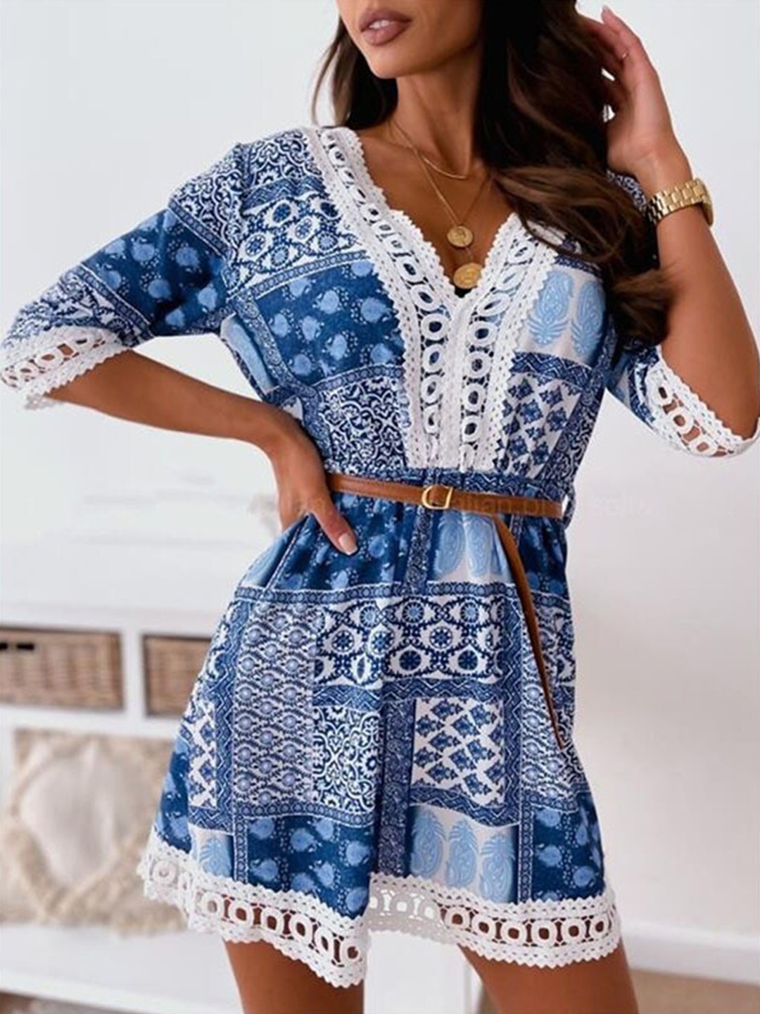 

BoStreet Women Blue & White Ethnic Motifs Printed Fit & Flare Dress