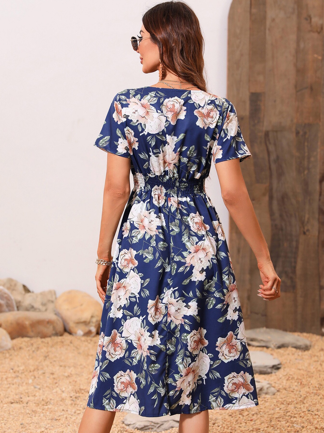 

BoStreet Women Blue Floral Print V neck Fit & Flare Dress