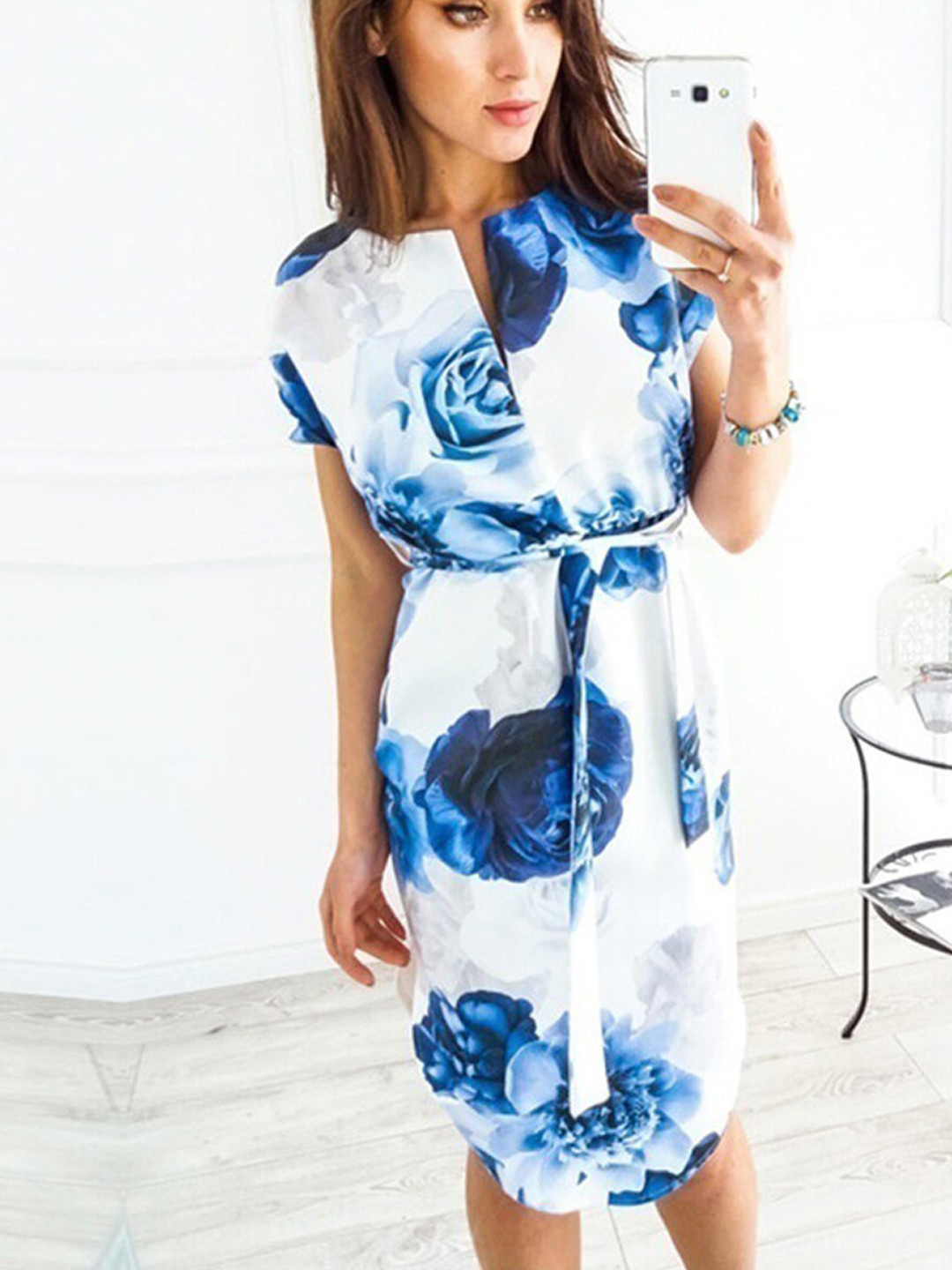 

BoStreet Navy Blue Floral Sheath Dress