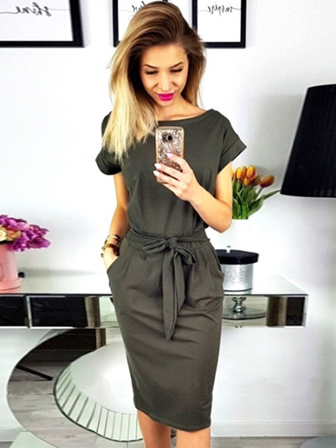 

BoStreet Women Grey Solid Bodycon Dress