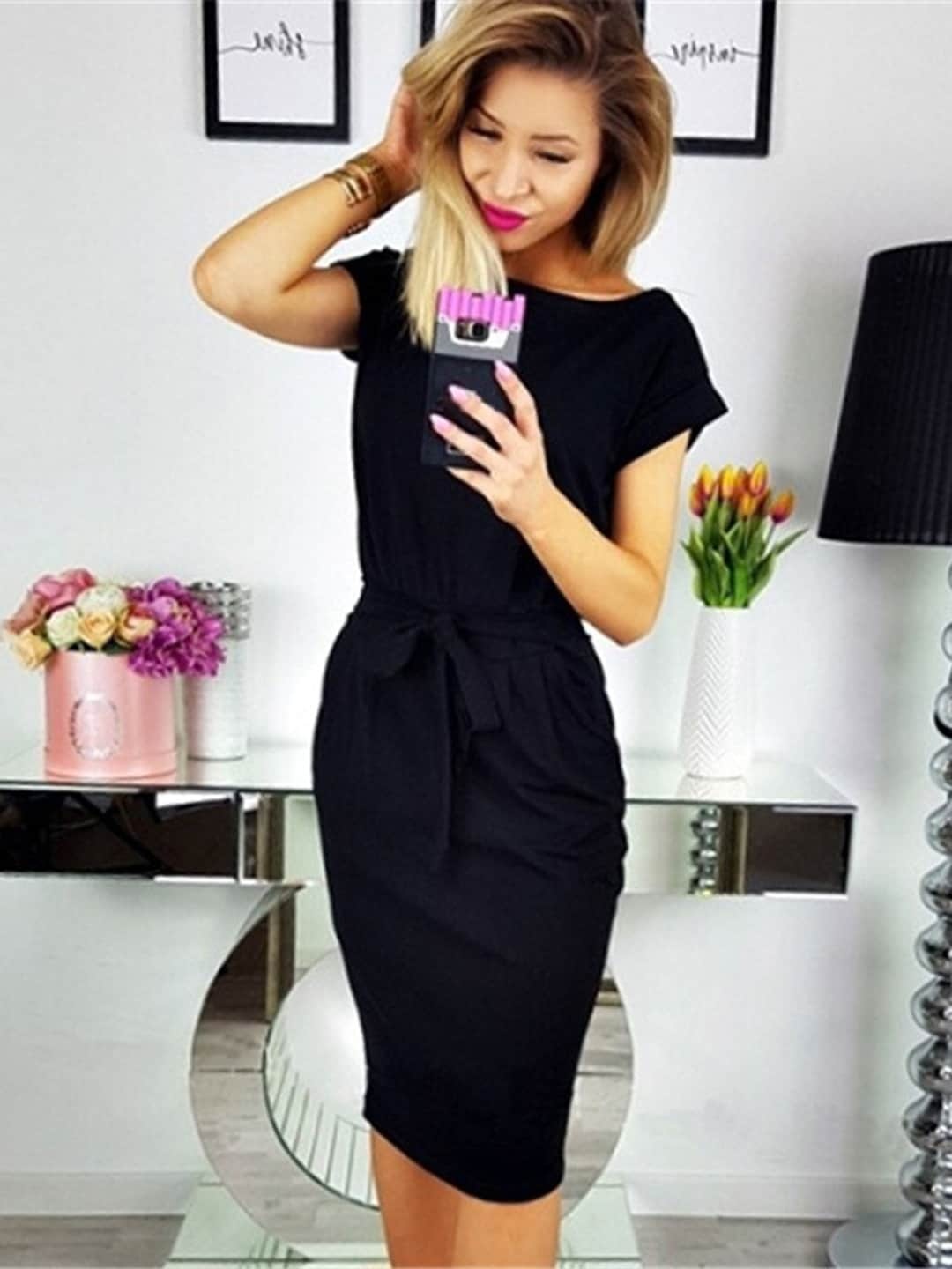 

BoStreet Black Solid Sheath Dress