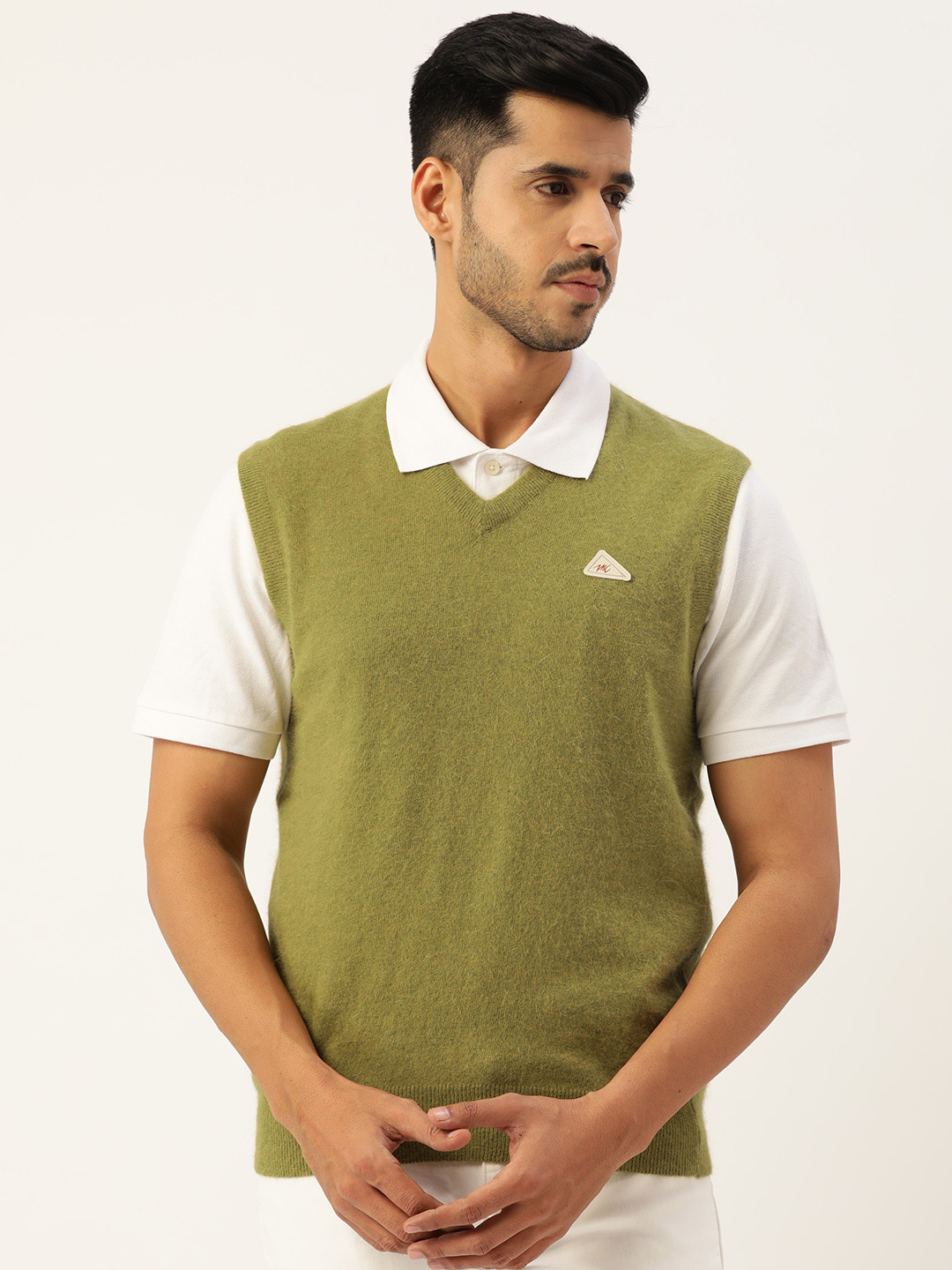 

Monte Carlo Men Green Solid Sweater Vest
