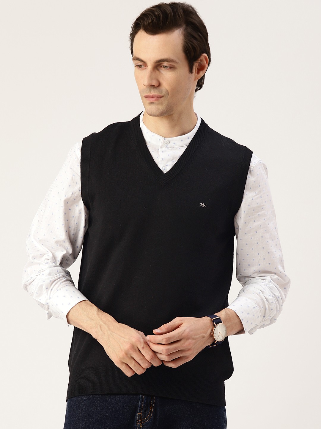 

Monte Carlo Men Black Pure Wool Solid Sweater Vest