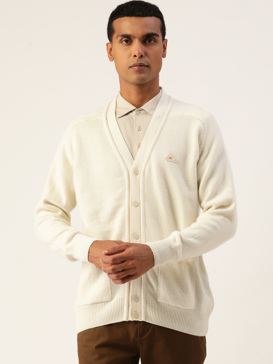 

Monte Carlo Men Off White Solid V-Neck Cardigan