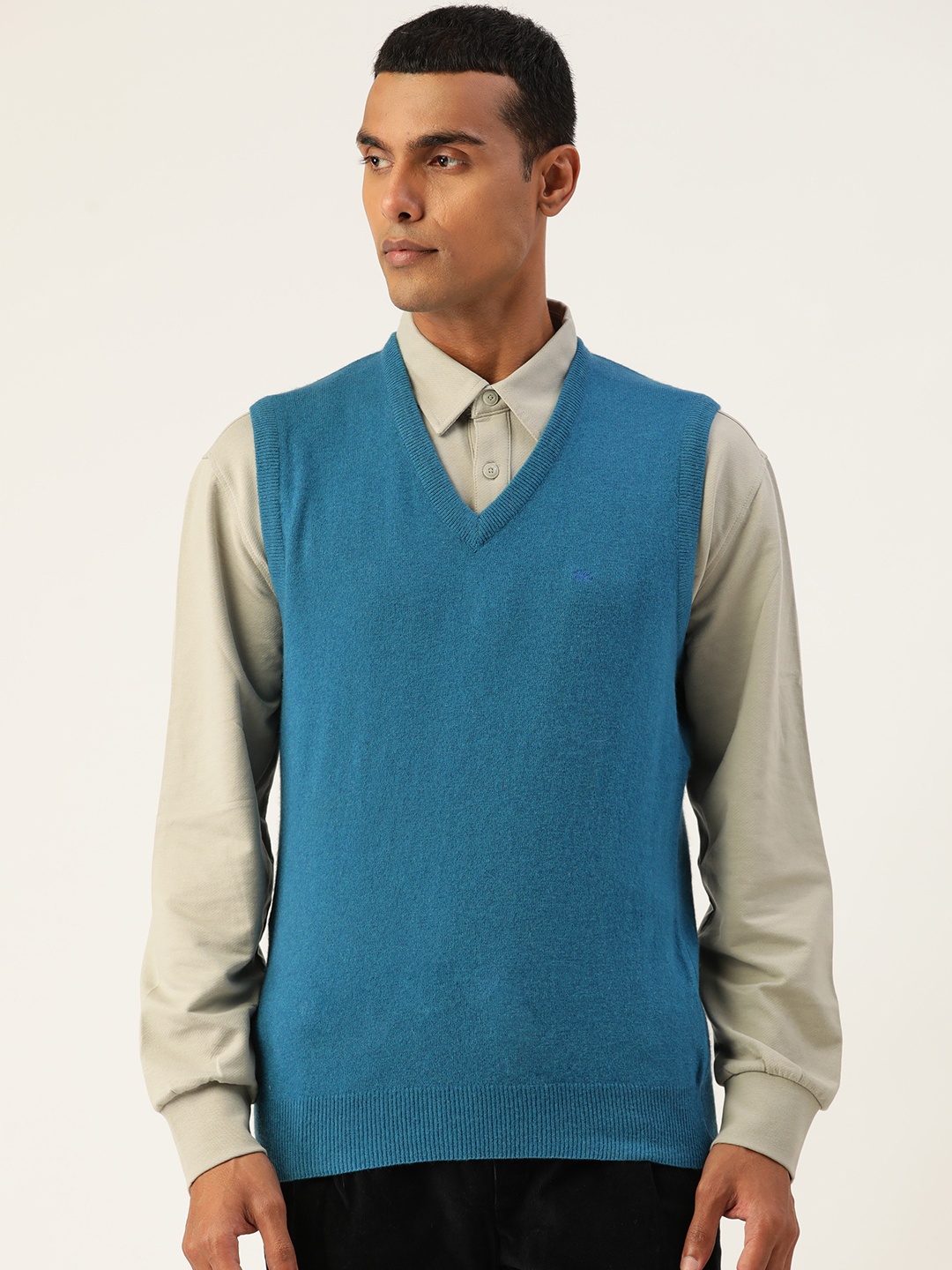 

Monte Carlo Men Blue Solid Sweater Vest