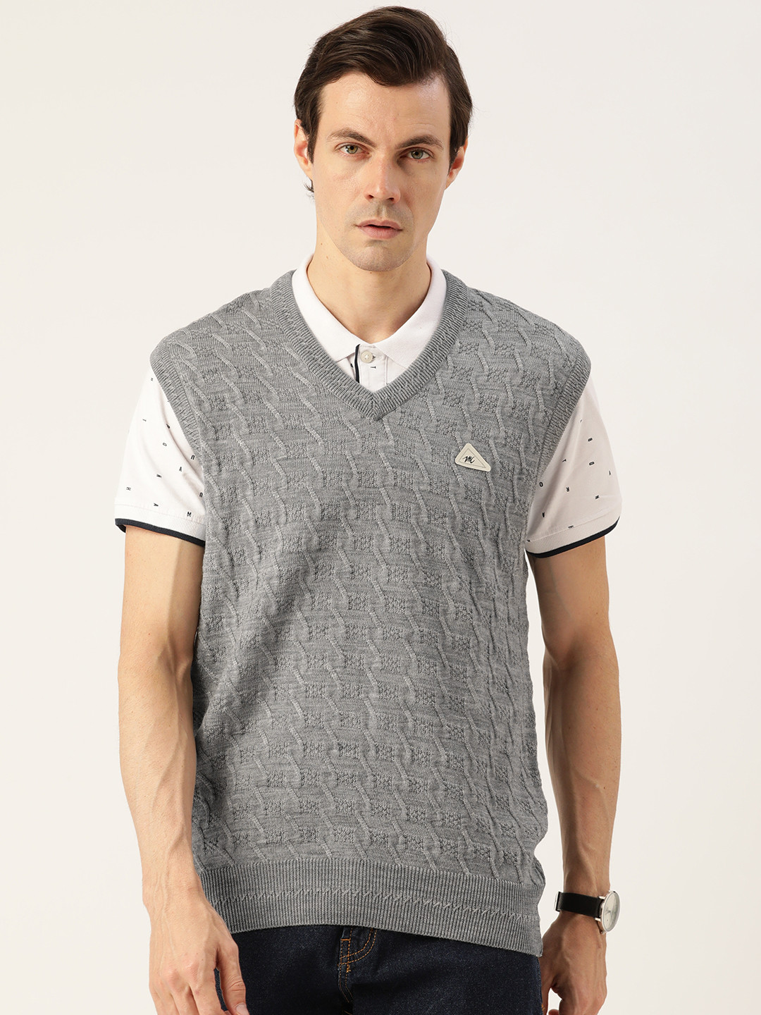 

Monte Carlo Men Grey Solid Sweater Vest