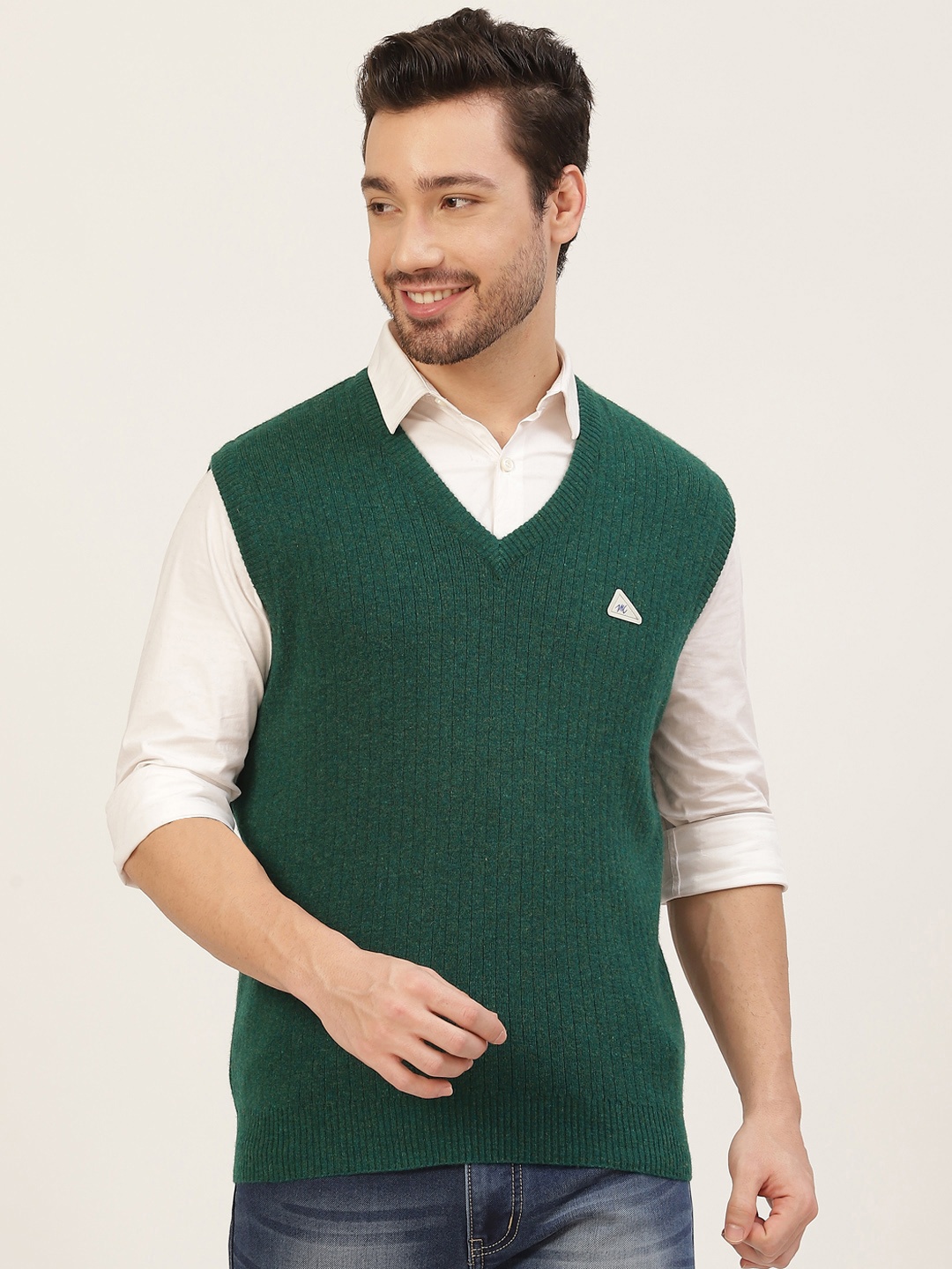 

Monte Carlo Men Green Solid V-Neck Sweater Vest
