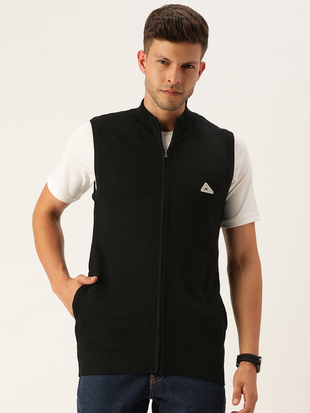 

Monte Carlo Men Black Solid Sweater Vest