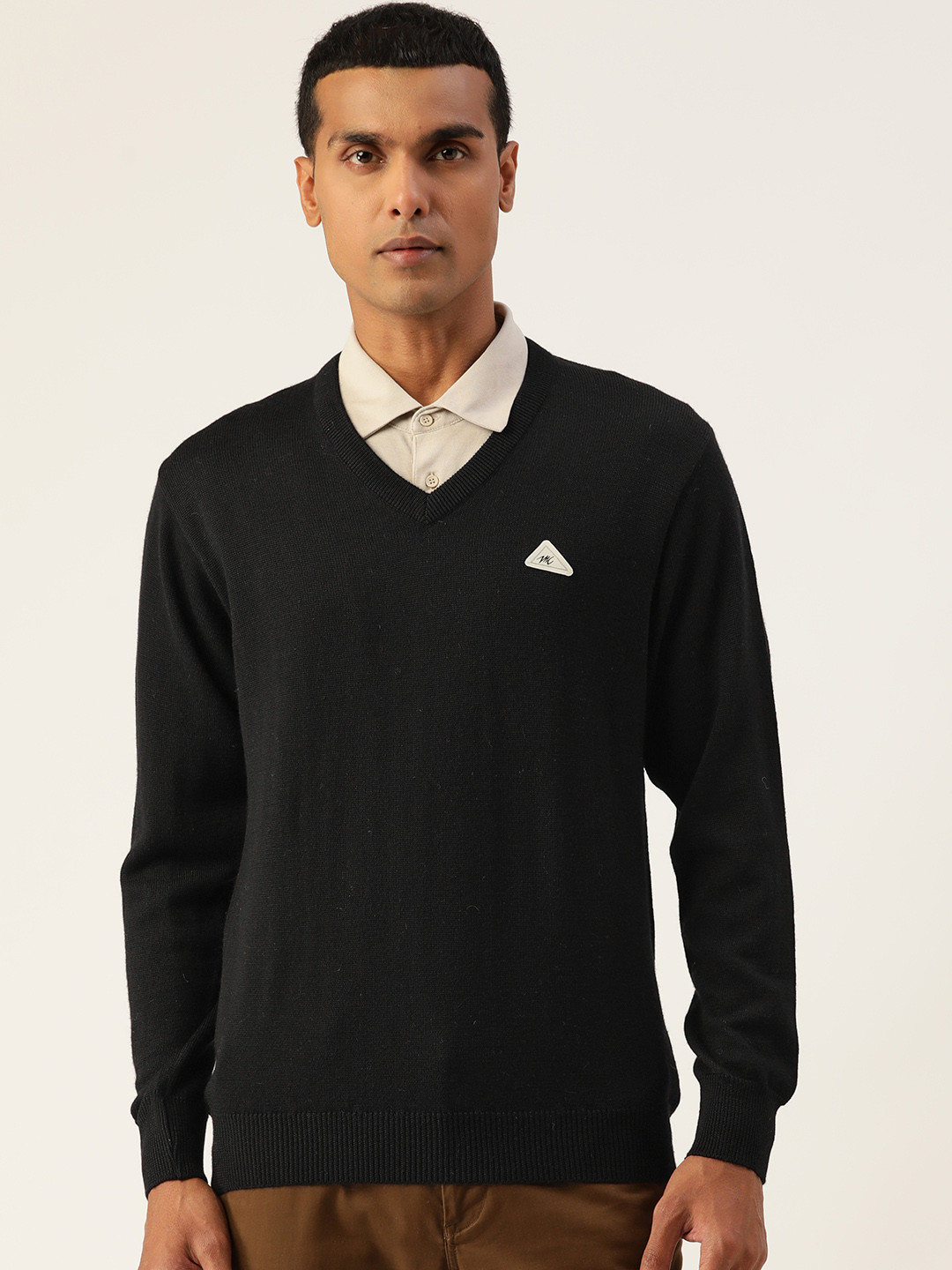 

Monte Carlo Men Black Solid Wool V-Neck Pullover