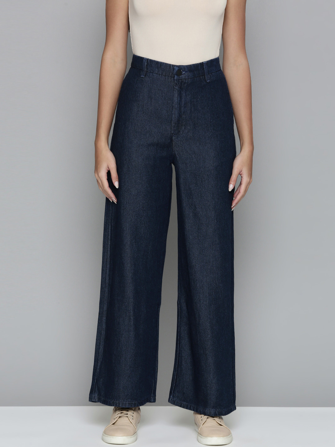 

Levis Women Blue Wide Leg High-Rise Jeans