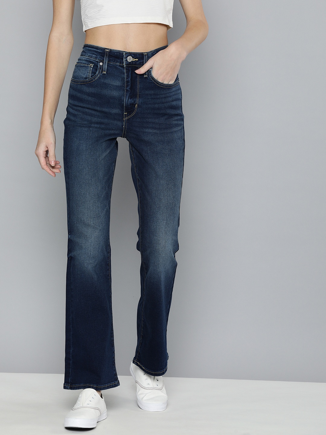 

Levis Women Blue 725 Bootcut High-Rise Light Fade Stretchable Jeans