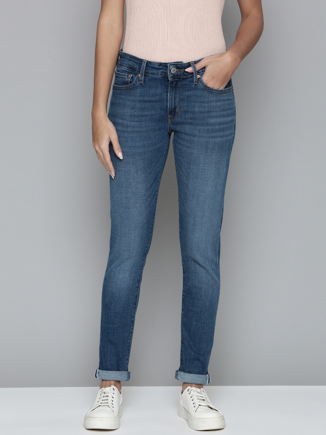 

Levis Women Blue 711 Skinny Fit Heavy Fade Stretchable Jeans