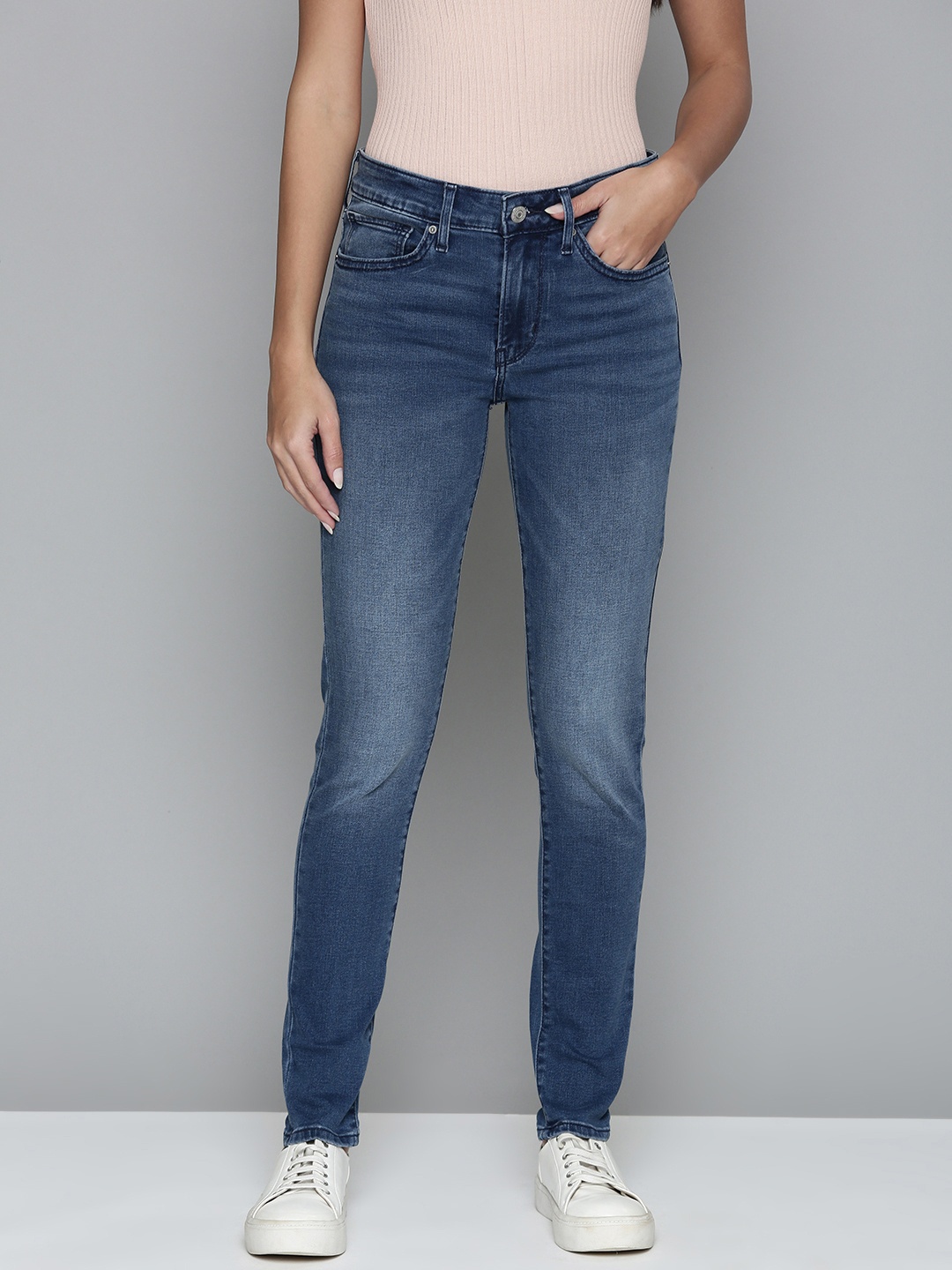 

Levis Women Blue 711 Skinny Fit Heavy Fade Stretchable Jeans