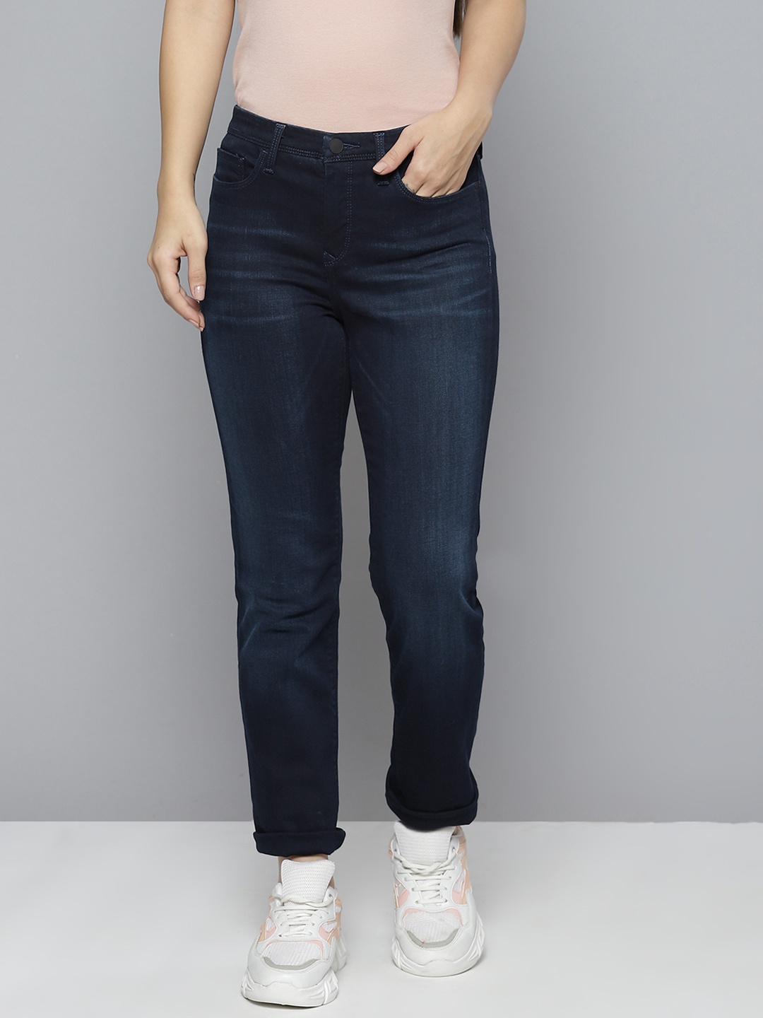 

Levis Women Navy Blue Slim Fit Light Fade Stretchable Jeans