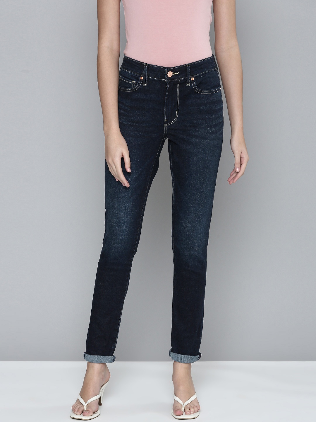 

Levis Women Blue 711 Skinny Fit Light Fade Mid Rise Stretchable Jeans