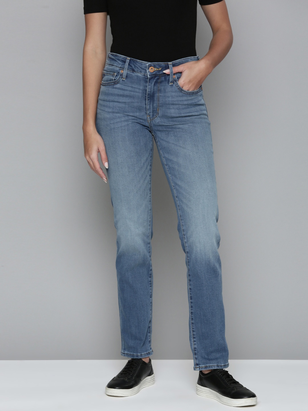

Levis Women Blue 712 Slim Fit Light Fade Stretchable Jeans