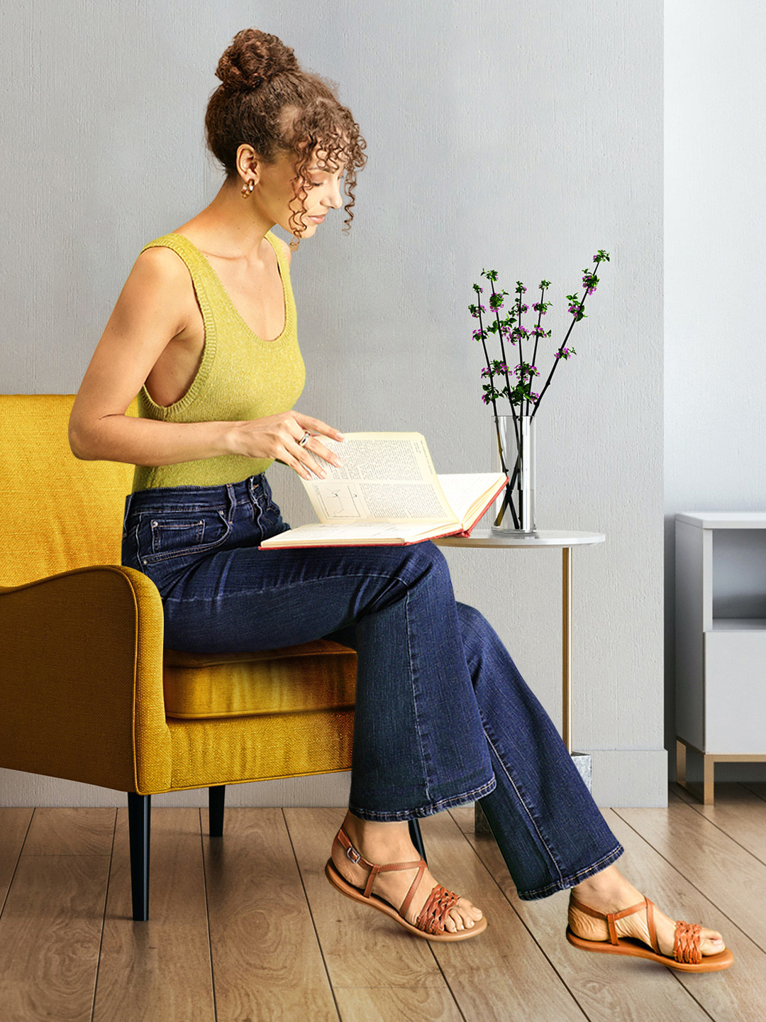 

Levis Women Blue 726 Flared Light Fade Mid Rise Stretchable Jeans