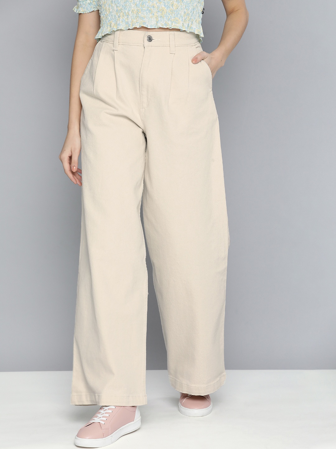 

Levis Women Beige Wide Leg Fit High-Rise Pleated Chinos