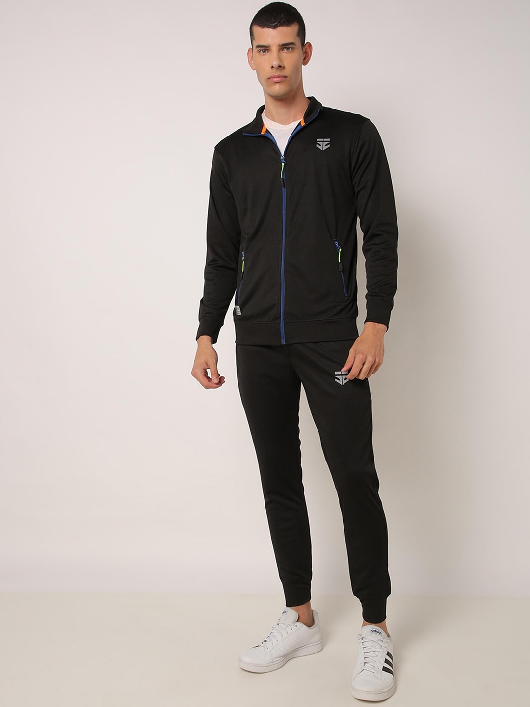 

Sports52 wear Men Solid Regular Fit Knitted Tracksuit, Black