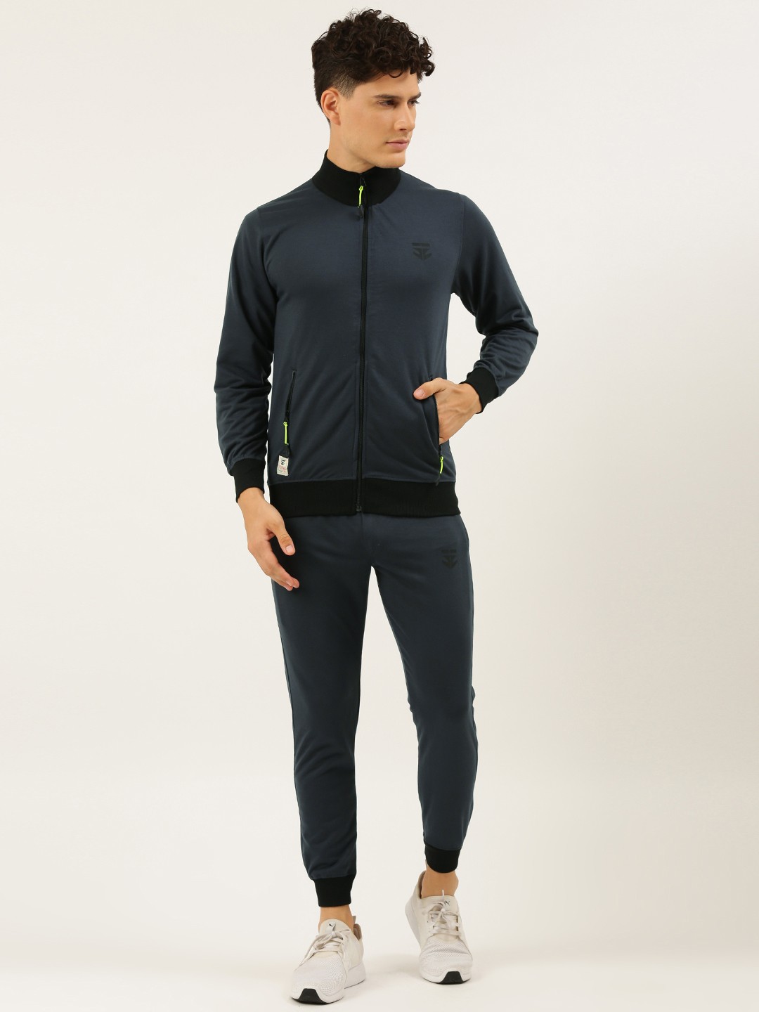

Sports52 wear Men Navy Blue Solid Training Tracksuit