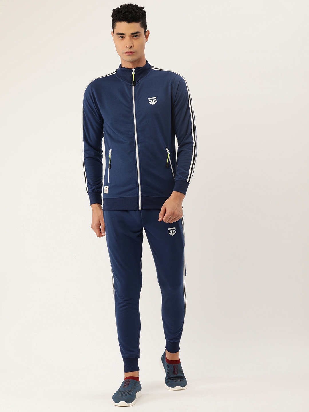 

Sports52 wear Men Navy Blue Solid Training Tracksuit