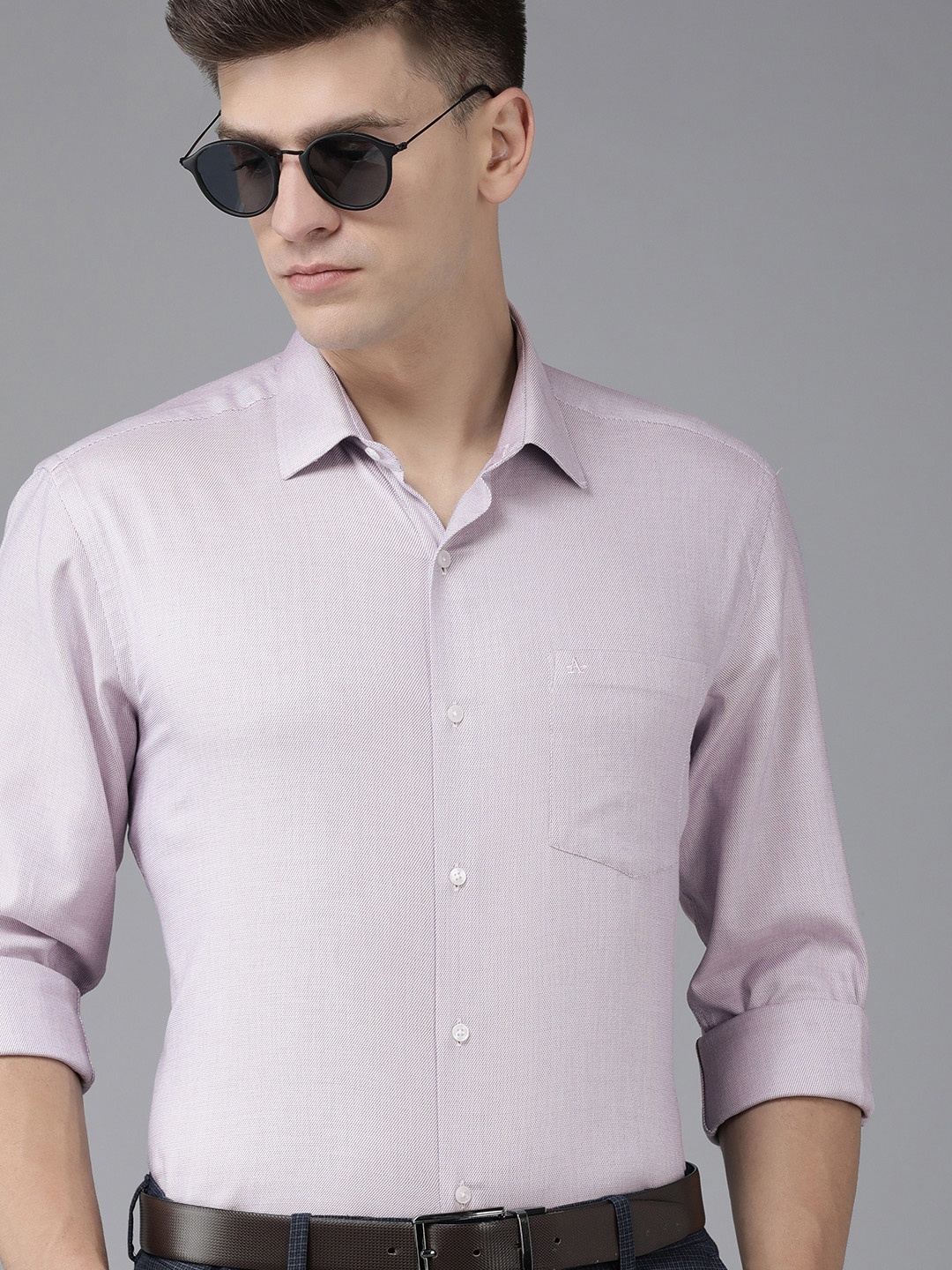 

Arrow Men Lavender Manhattan Slim Fit Pure Cotton Formal Shirt