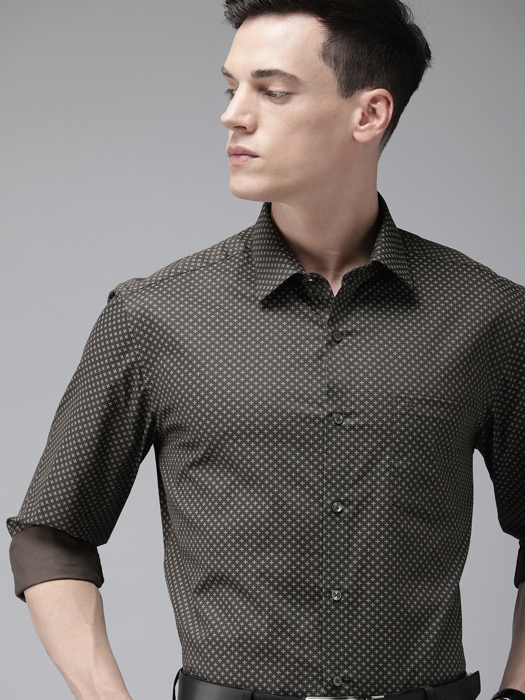 

Arrow Men Olive Green & Black Original Slim Fit Floral Printed Pure Cotton Formal Shirt