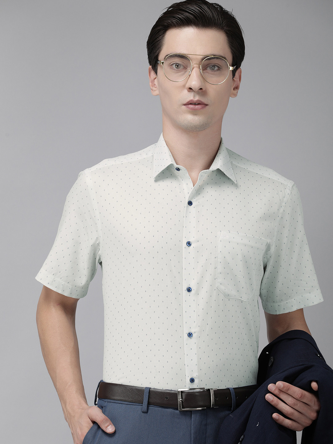

Arrow Men Off White Classic Fit Printed Formal Shirt