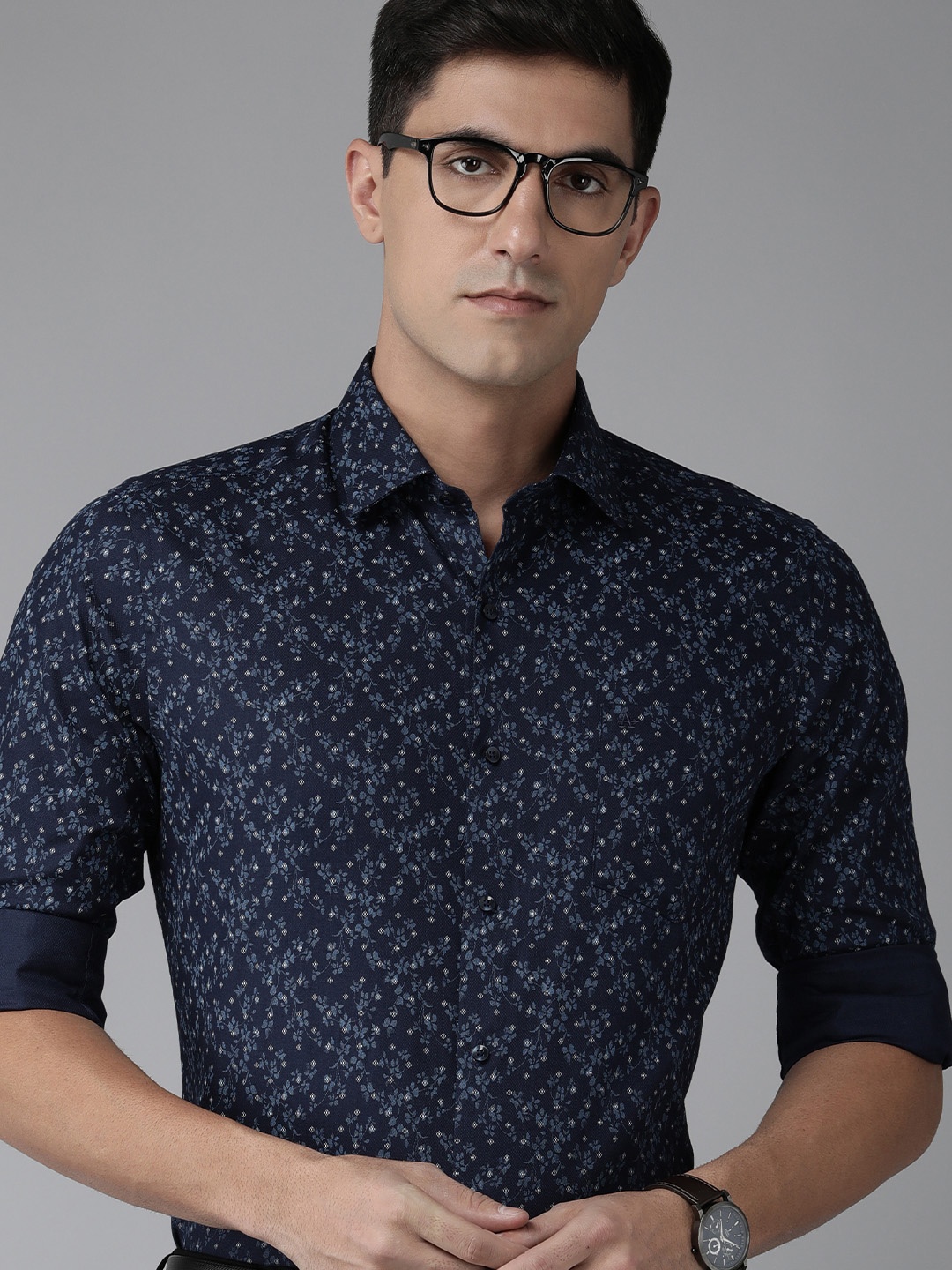 

Arrow Men Pure Cotton Manhattan Slim Fit Floral Printed Formal Shirt, Navy blue
