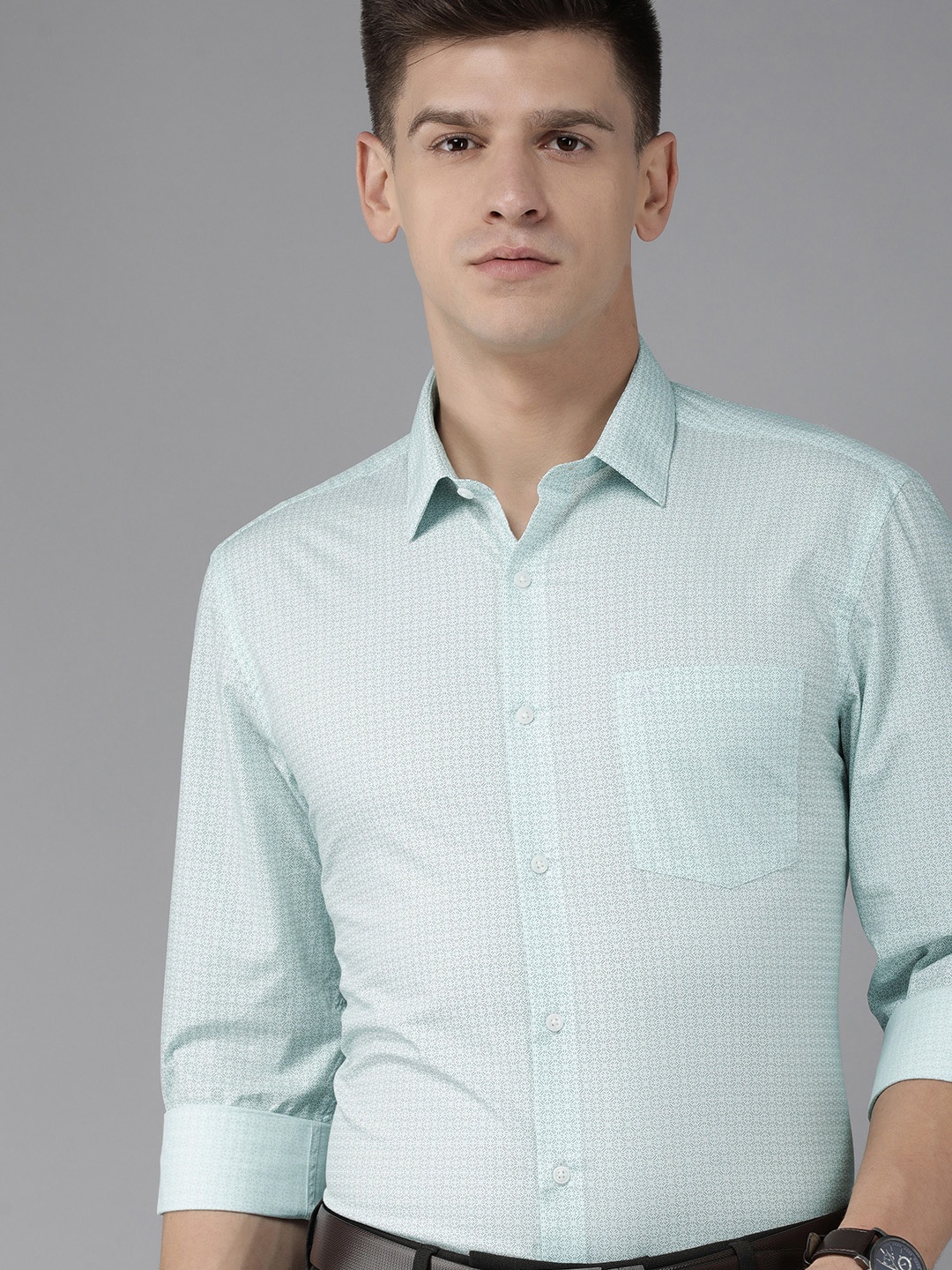 

Arrow Men Green & Black Manhattan Slim Fit Ditsy Printed Pure Cotton Formal Shirt